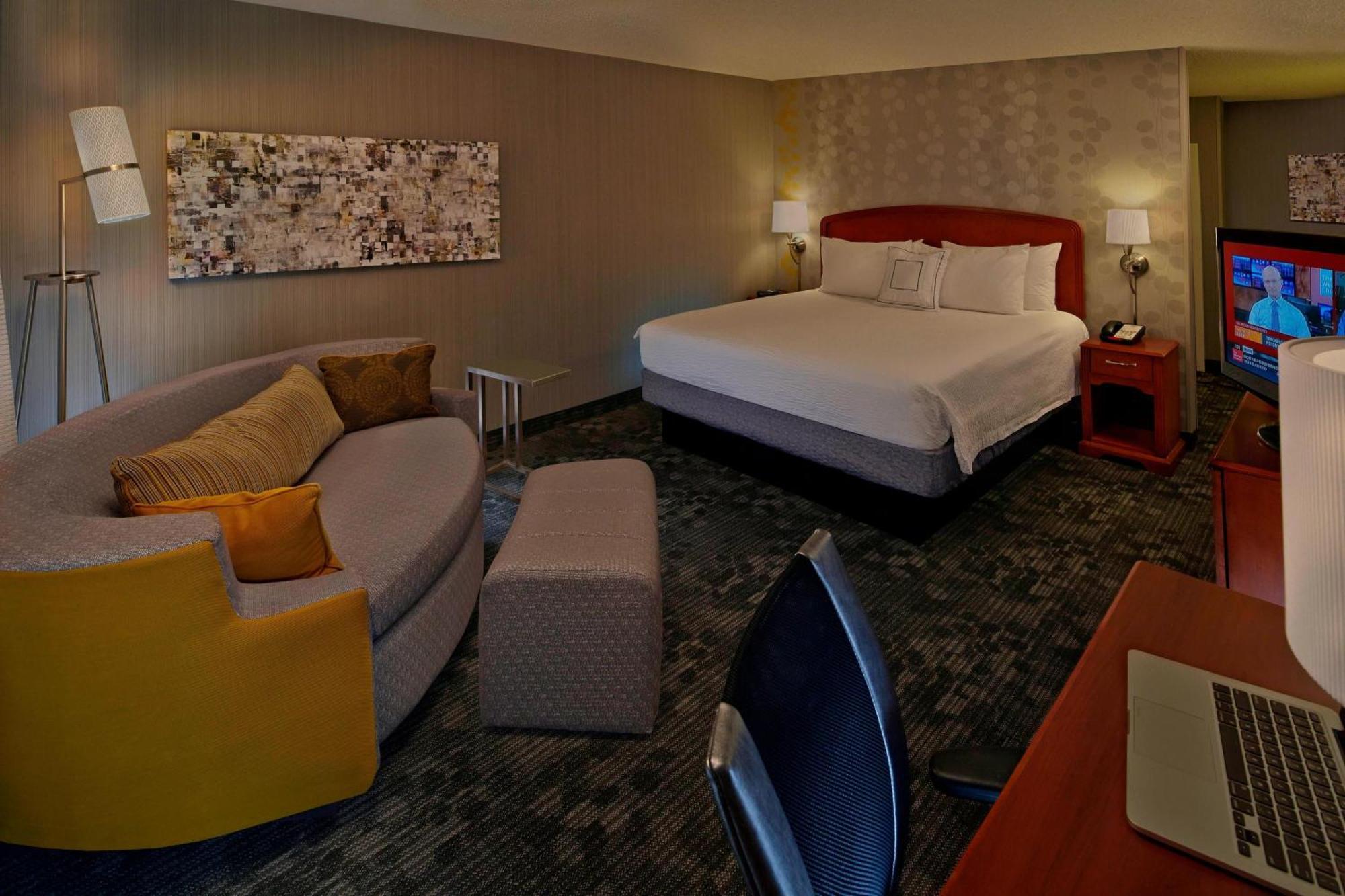 Courtyard By Marriott Providence Warwick Hotel Buitenkant foto
