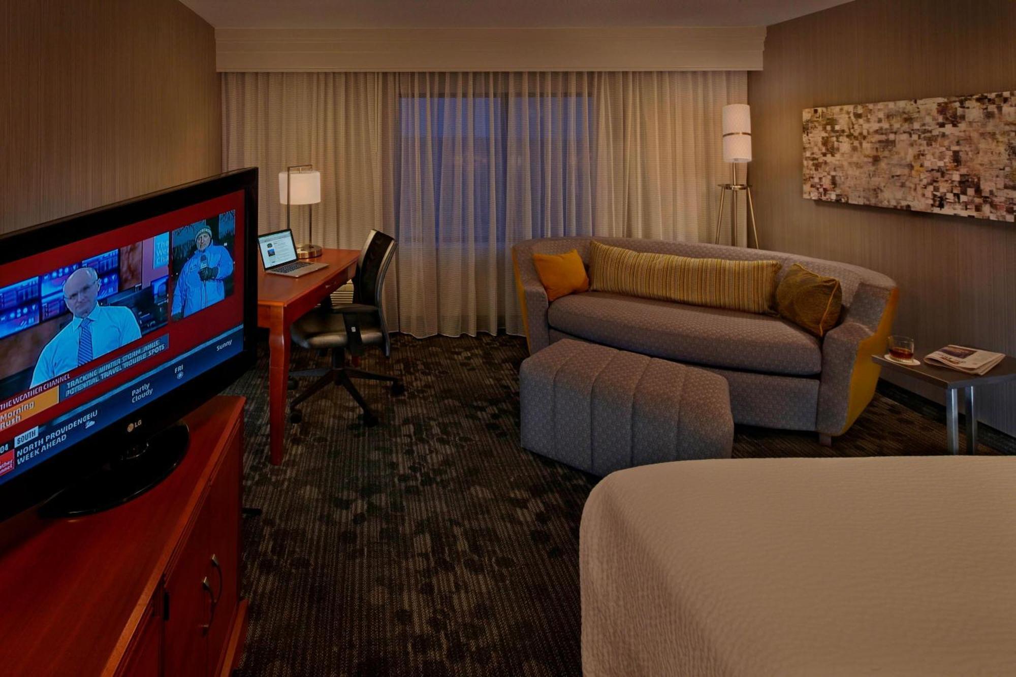Courtyard By Marriott Providence Warwick Hotel Buitenkant foto