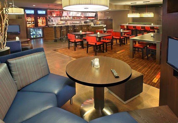 Courtyard By Marriott Providence Warwick Hotel Buitenkant foto